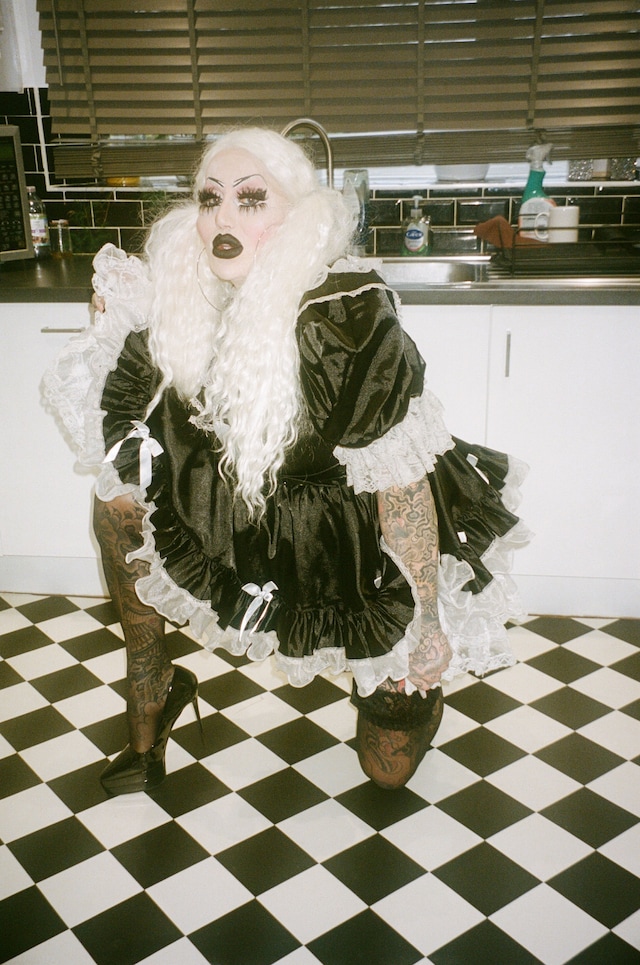 Roxy Lee, Dolly Mixture 13