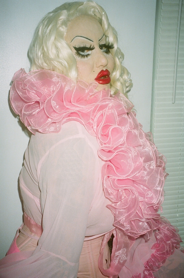 Roxy Lee, Dolly Mixture 15