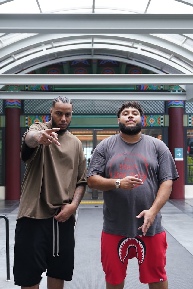 01_01_BigZuu&amp;AJTraceyRichFlavours_S01 0