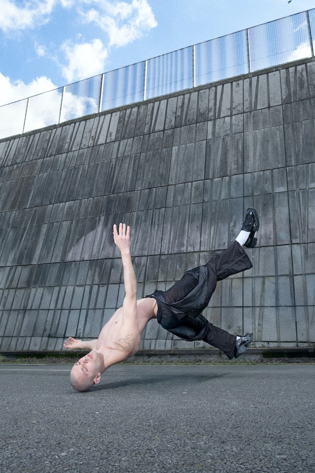 Lewis Walker, Bornsick 2