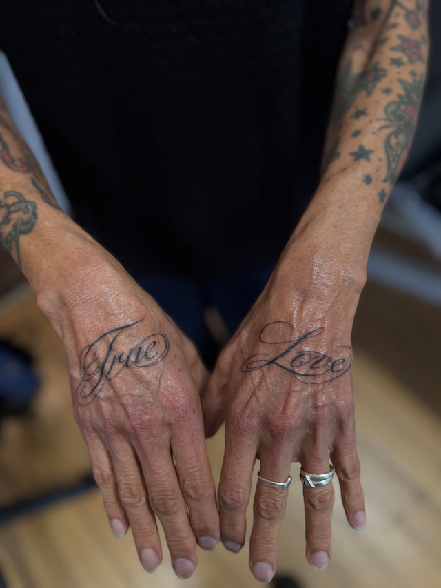 Alma Proen&#231;a tattoos 14