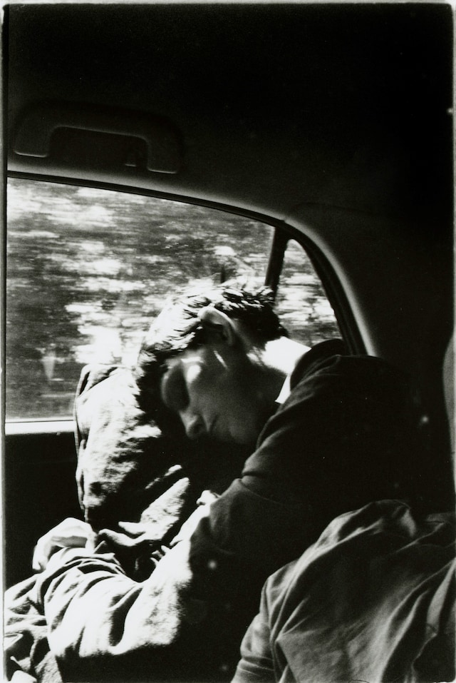  Clutching at Ornaments 0