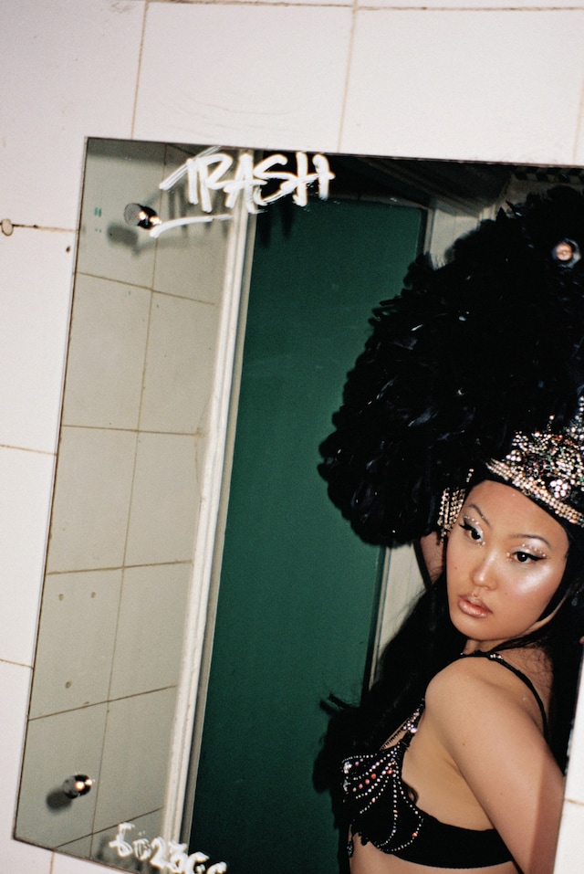 Showgirls 20