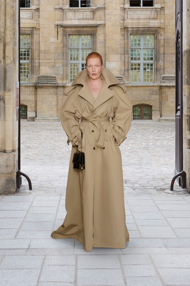 Balenciaga AW25 couture 11
