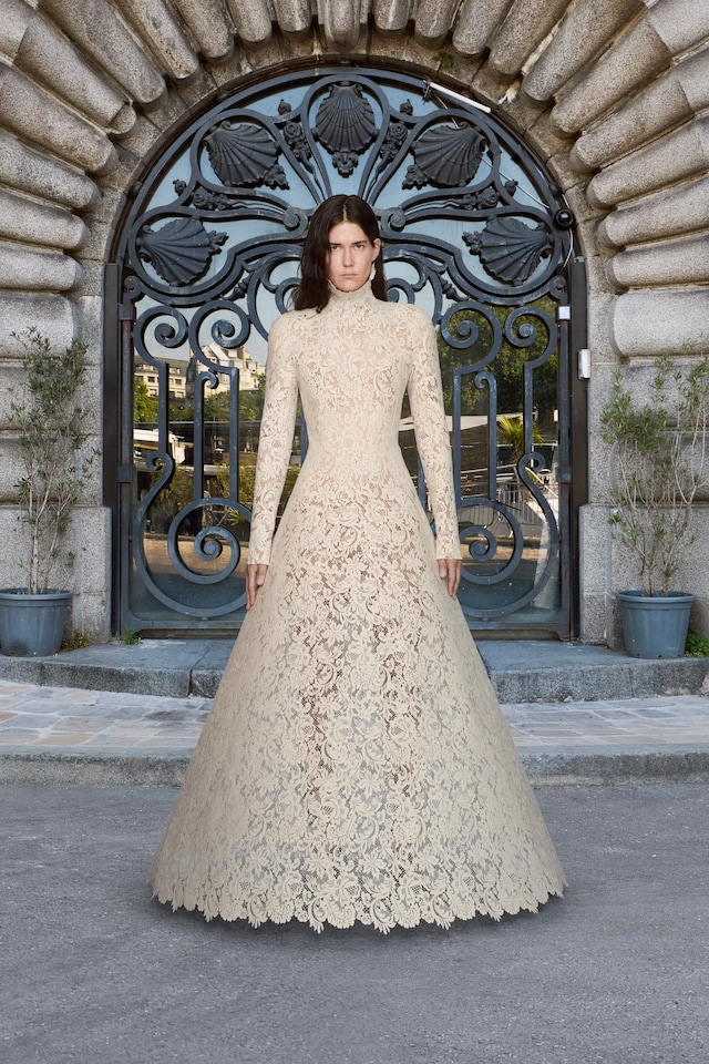 Balenciaga AW25 couture 38