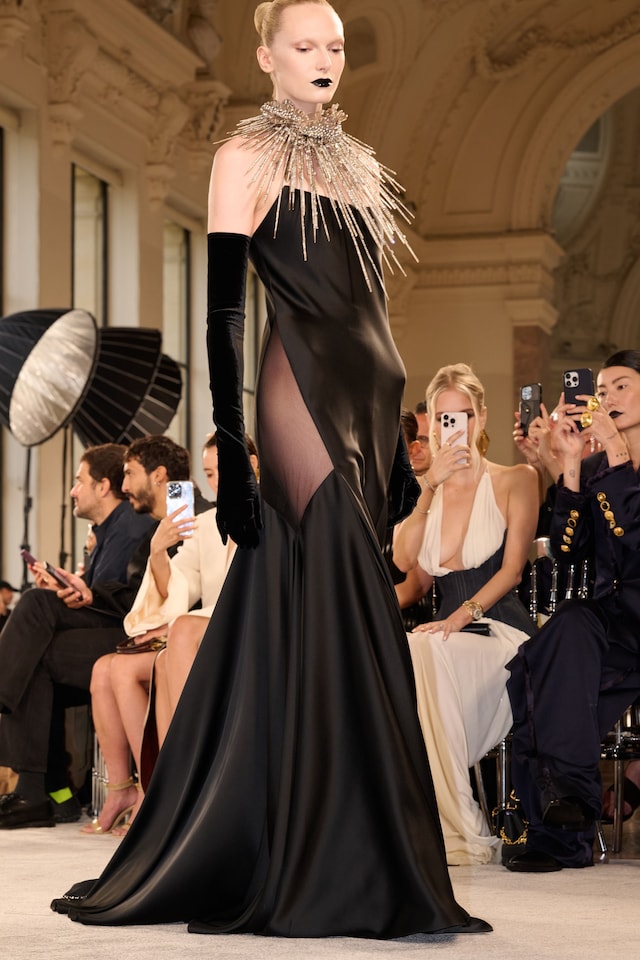 Schiaparelli AW25 29
