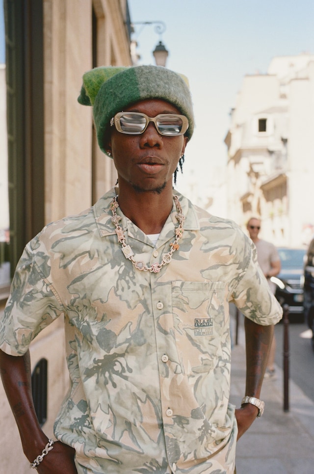 PFWM-Jun25-Street-YuF-000090140007 24