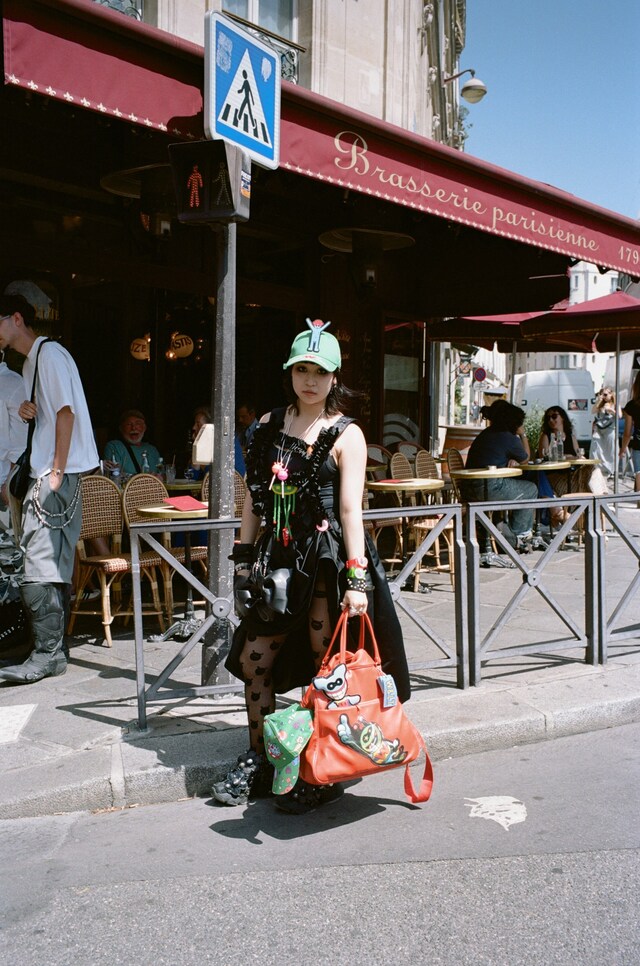 PFWM-Jun25-Street-YuF-000092250031 33