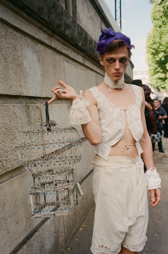 PFWM-Jun25-Street-YuF-000094110030 10