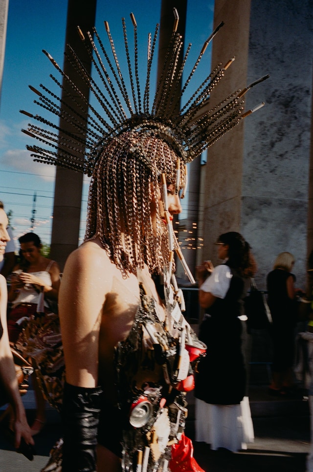 PFWM-Jun25-Street-YuF-000094130005 8