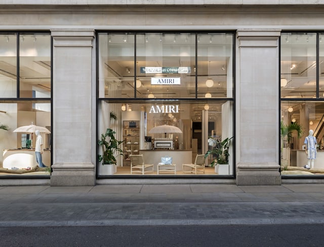 AMIRI BEACH CLUB OPENS AT SELFRIDGES 