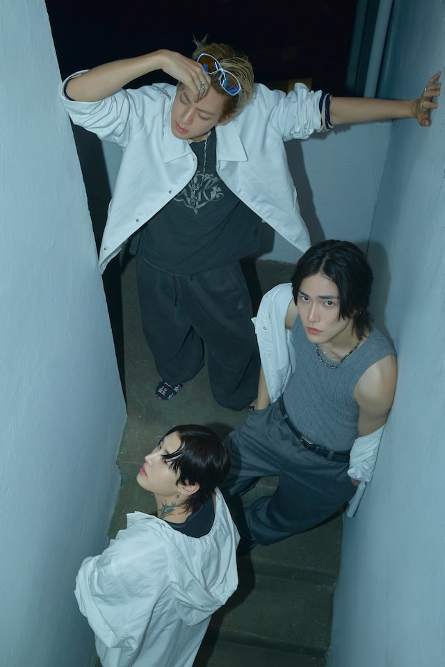XngHan&amp;Xoul - Waste No Time - Press photo 3 4