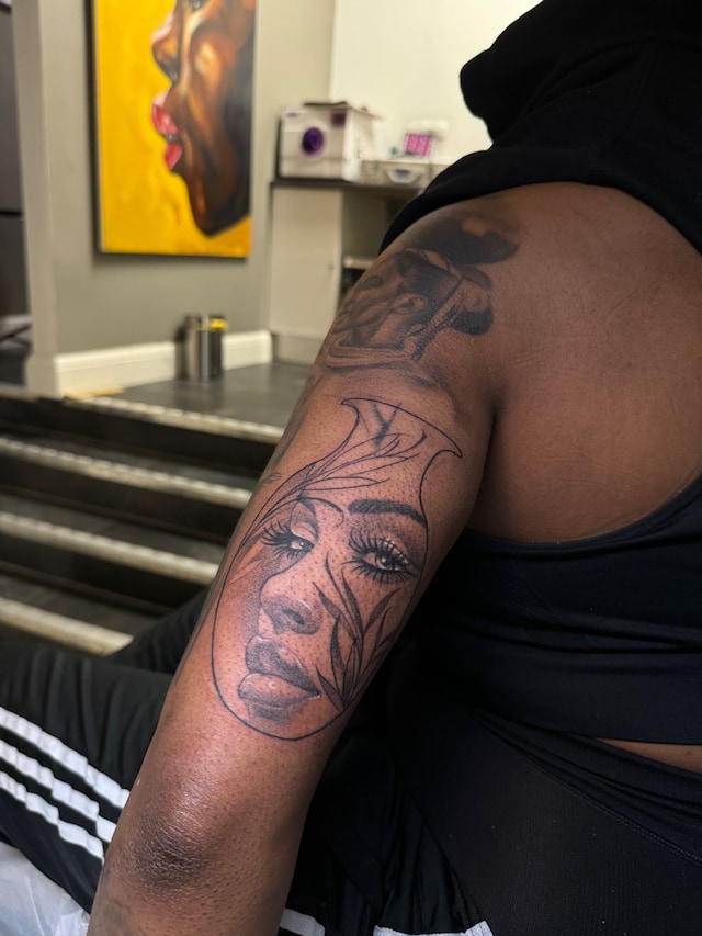 AFRODERM tattoo convention Black skin 44