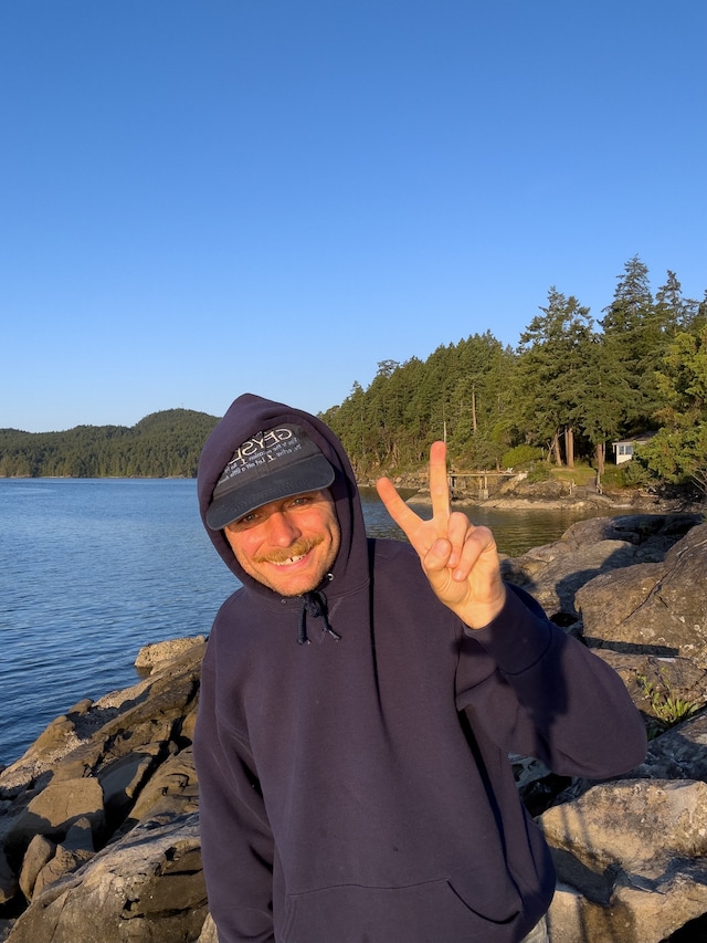 Mac DeMarco LeadHolyPhoto2