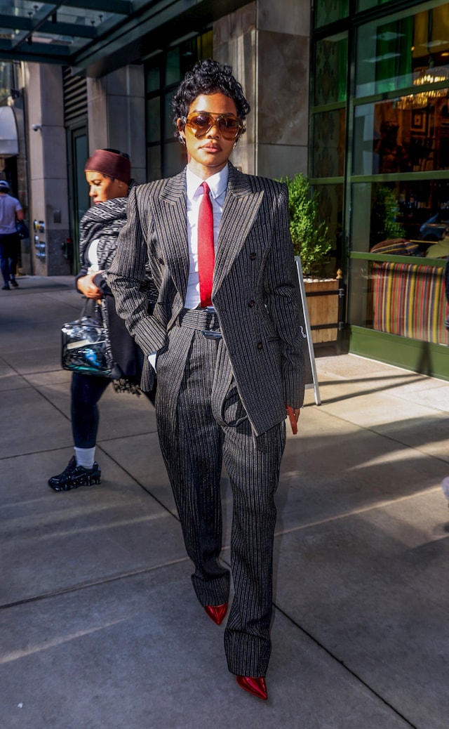 Teyana Taylor wearing Ferrari 7