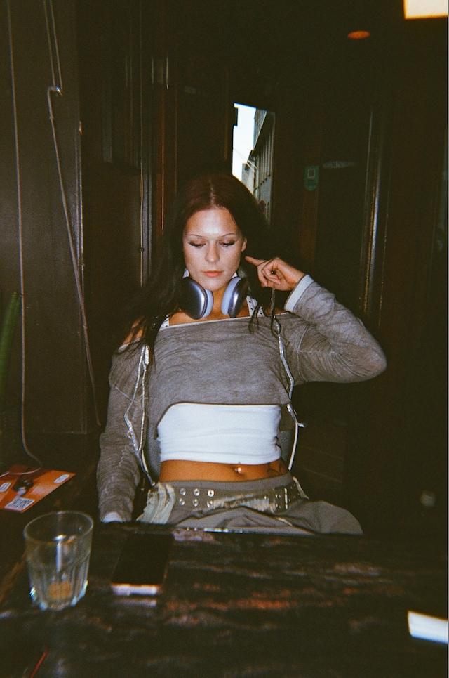 A Dazed Day Out with Alaska1867 0