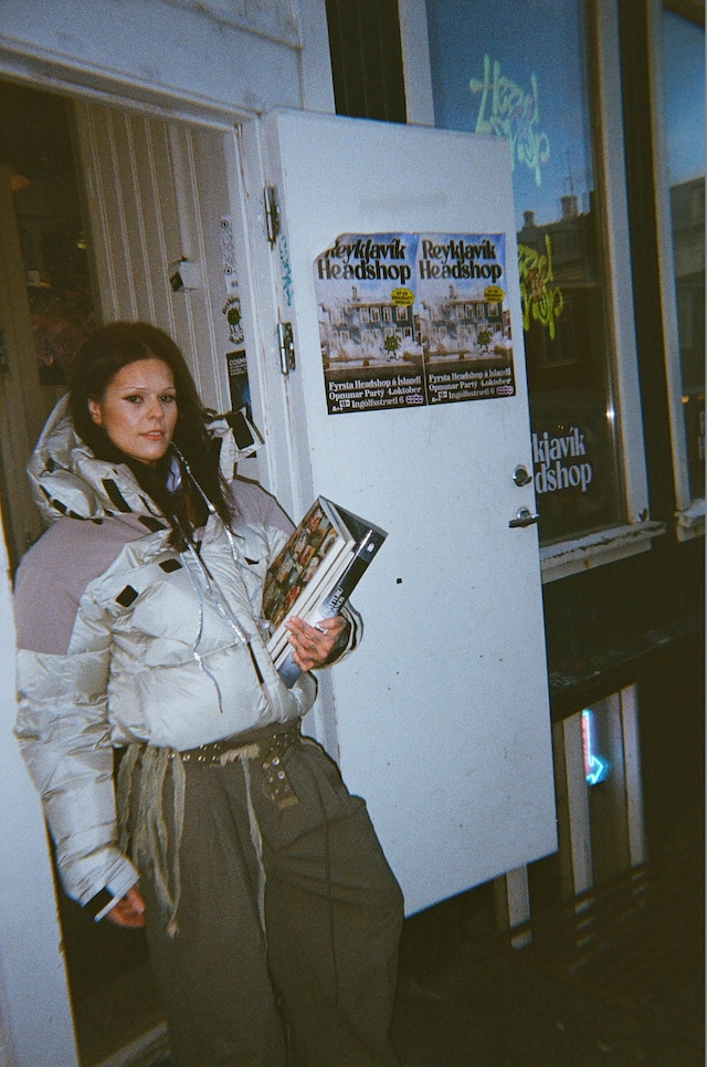 A Dazed Day Out with Alaska1867 2