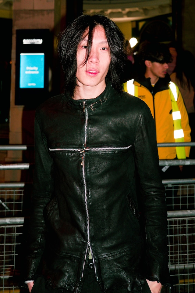 2hollis London street style 4