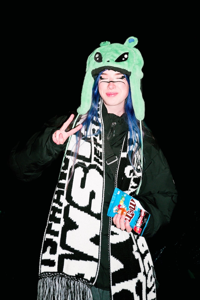 2hollis London street style 20