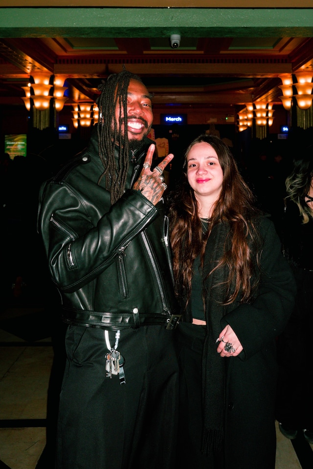 2hollis London street style 38