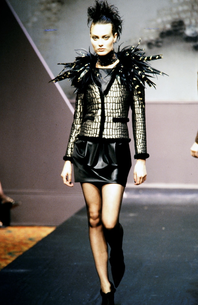 Shalom Harlow iconic catwalk moments 22