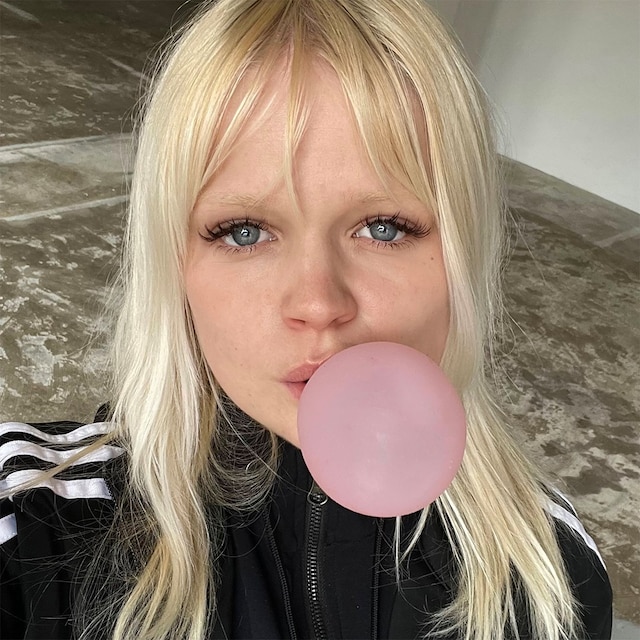 LO&#207;SE HULIN (Paris)