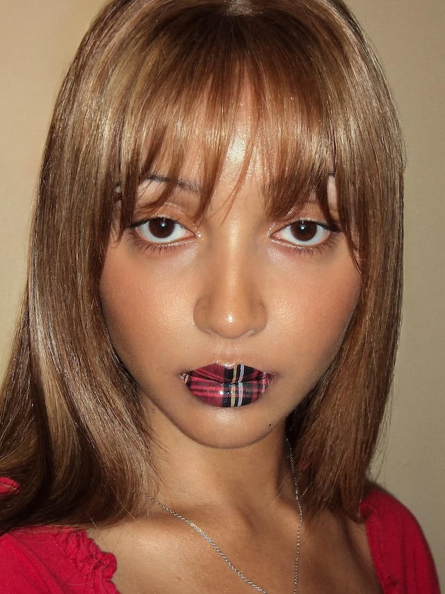 PinkPantheress tartan lips 0