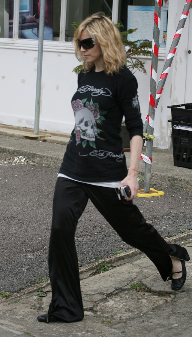 Celebrities going to the gym 11