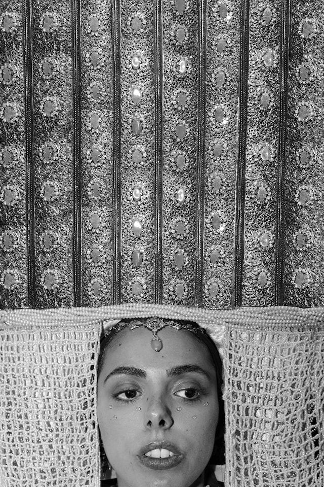 Sara Benabdallah, X-ray of cultural expectations 1