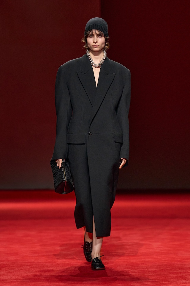 BOTTEGA VENETA WINTER 2026 - LOOK 01 0