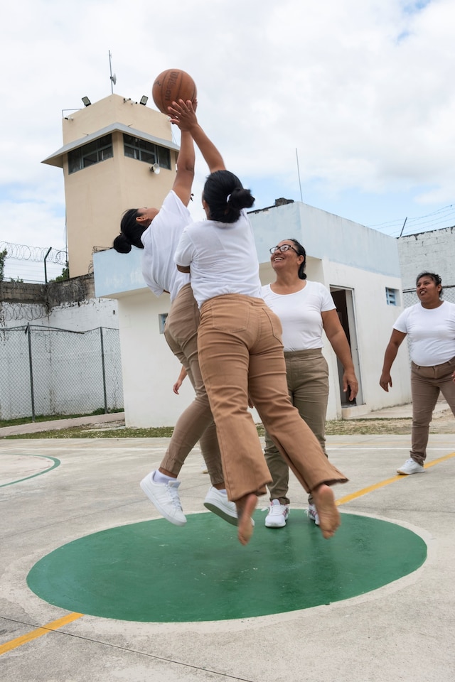 Chloe Kerleroux, Modulo 2 5