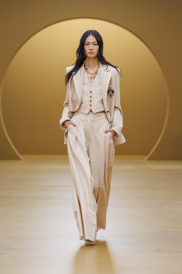 ZIM F26 FOH_STILLS_2x3_02 1