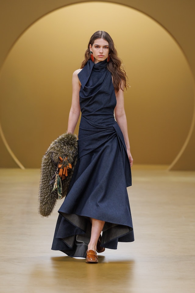 ZIM F26 FOH_STILLS_2x3_11 10