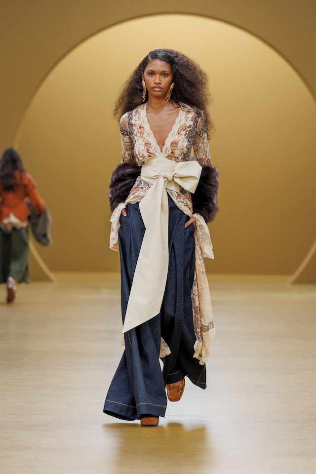 ZIM F26 FOH_STILLS_2x3_25 24