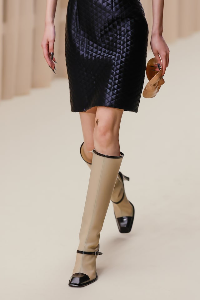 Masks on the AW26 runway 9