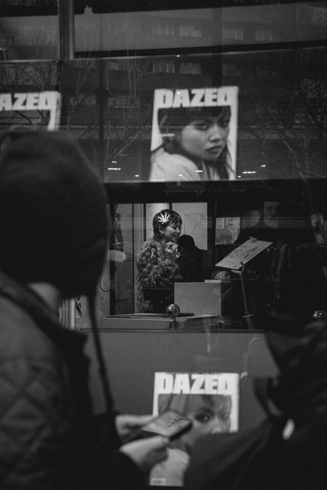 Beabadoobee Dazed cover signing 12