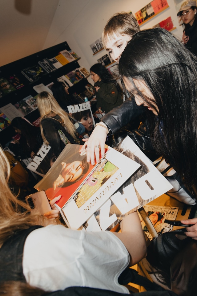 Beabadoobee Dazed cover signing 25