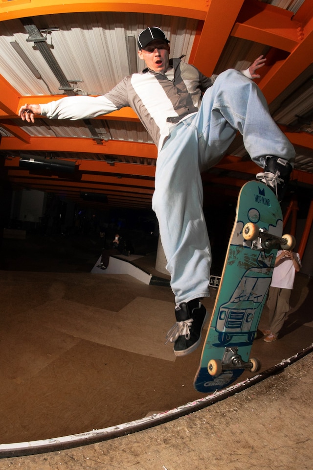Dazed Club x Samsung skate session 26