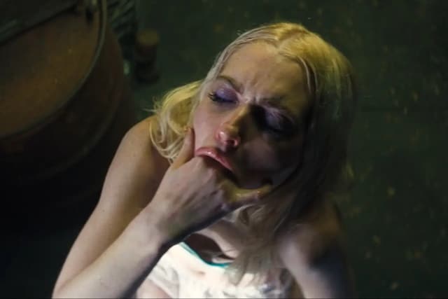 chloe-cherry-drug-mule-euphoria