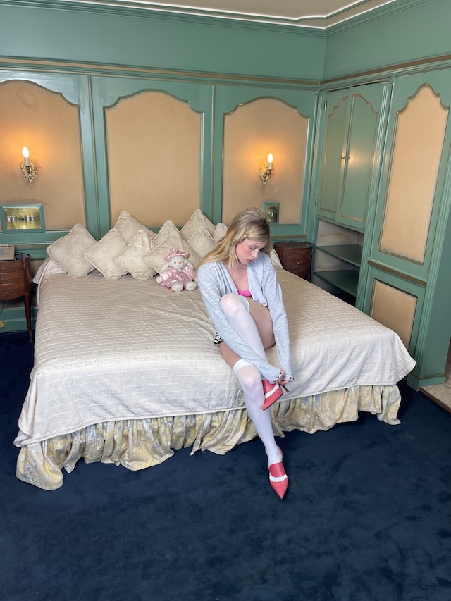 Sofía Abadi – Heaven is Outside 17