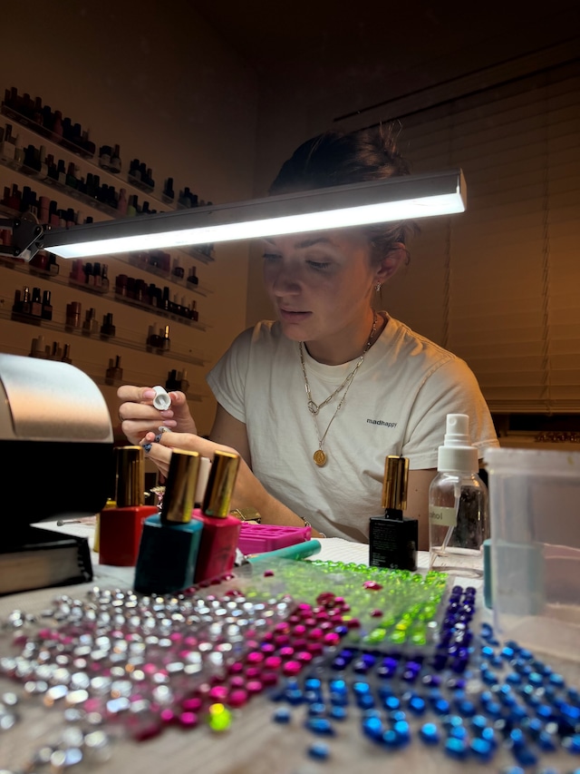 BTS of Euphoria’s nails with Caroline Cotten 9