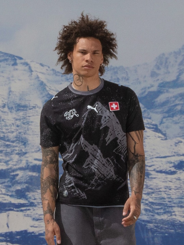 26SS_Social_SP_SELECT_SALEHE-BEMBURY_JUNE_Switzerl 6