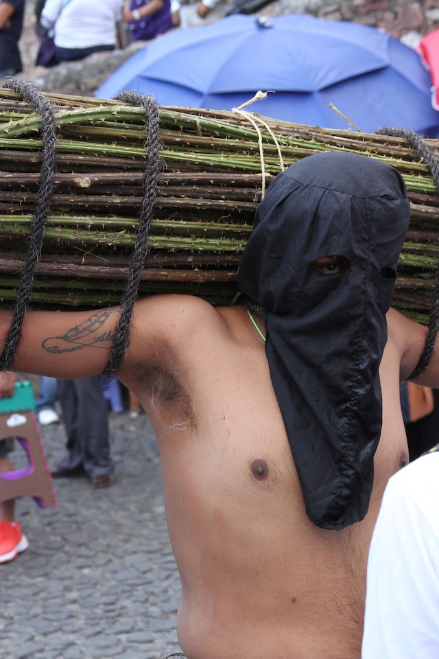 Órale: Love and Death in Mexico City 10