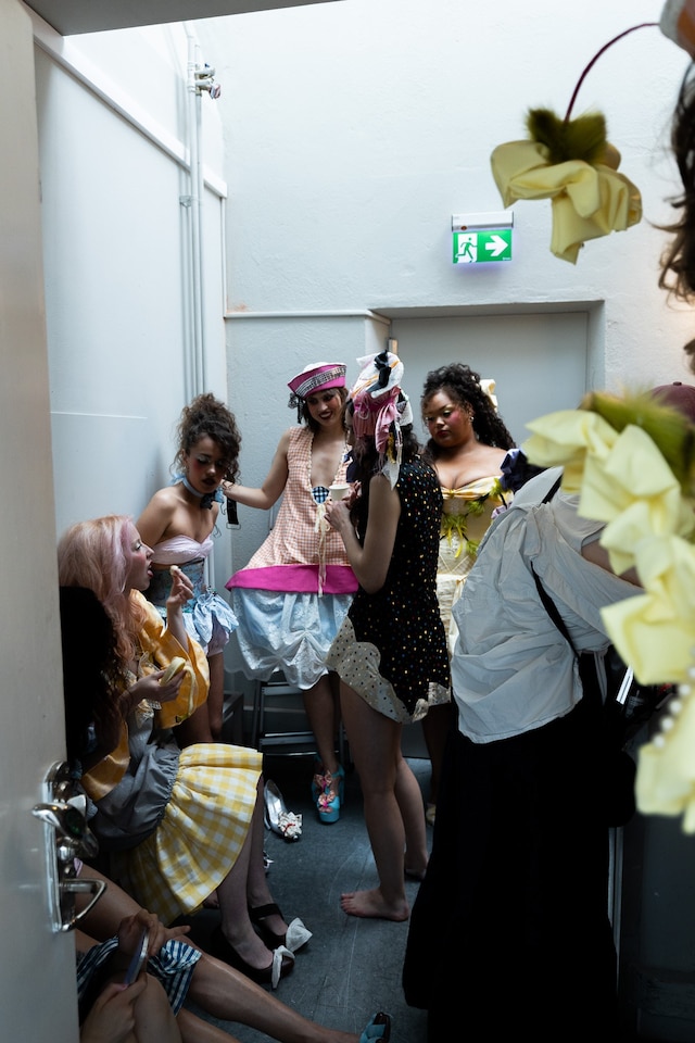 LLL SS27 – Backstage 17