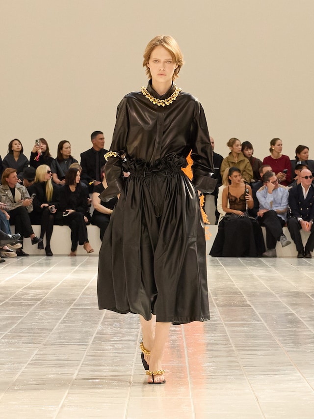 Balenciaga SS27 38