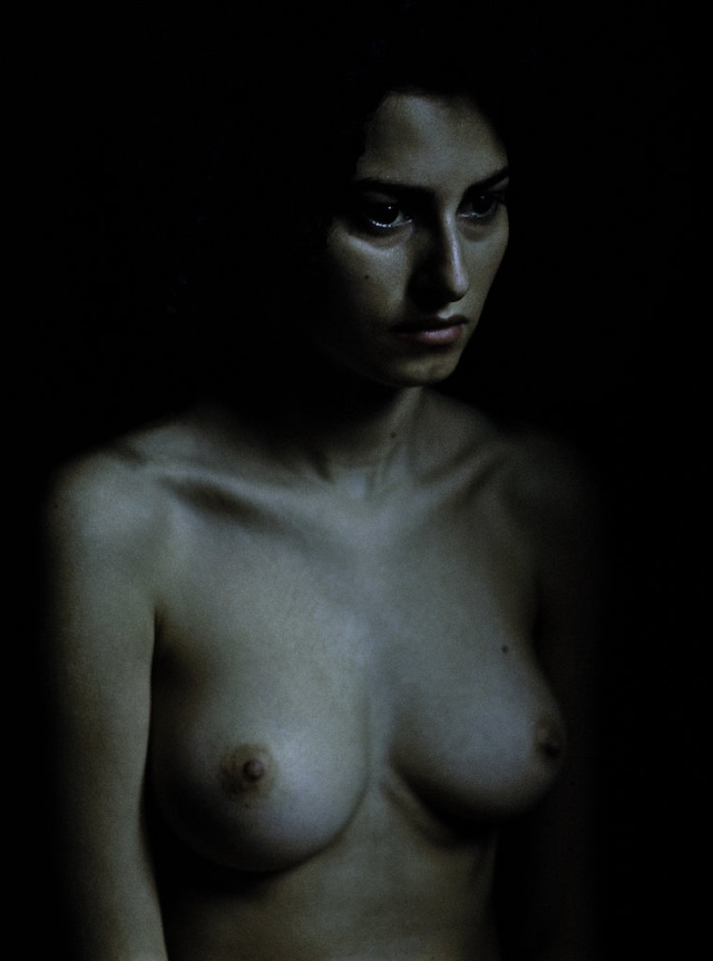 Craigie Horsfield, Carla Rossetti. Via Chiatamone, 0