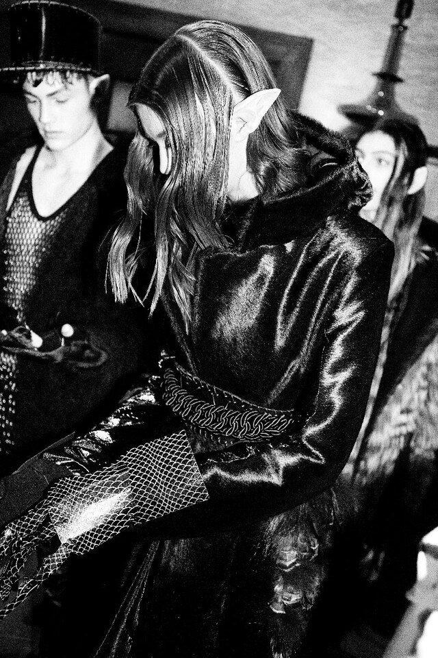 Exclusive backstage photography by Brett Lloyd 0
