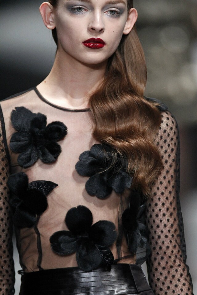 Hair by Luigi Murenu for Viktor &amp; Rolf Womenswear 7
