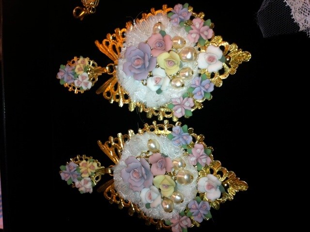 Porcelain earrings at Dolce &amp; Gabbana Womenswear A 16