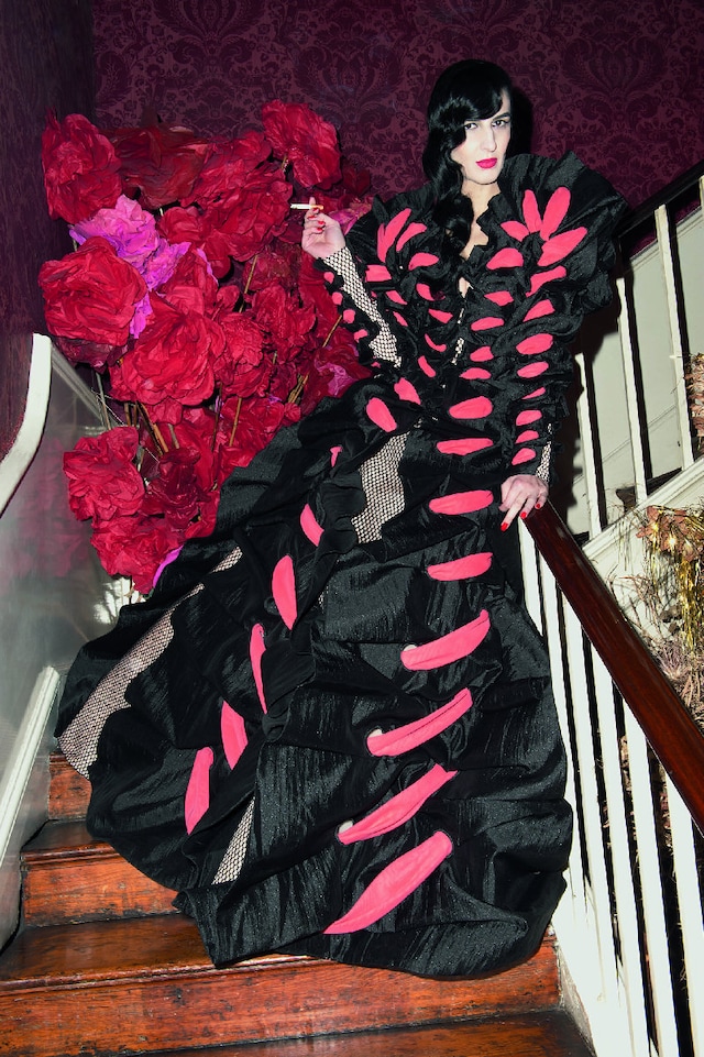 Yasmina Dexter, DJ wears dress by Viktor &amp; Rolf 7
